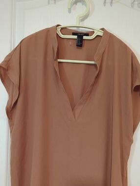 Forever 21  Short Sleeve Blouse  new without tag